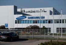 Több mint száz dolgozó lépett be a gödi Samsung-gyár szakszervezetébe.