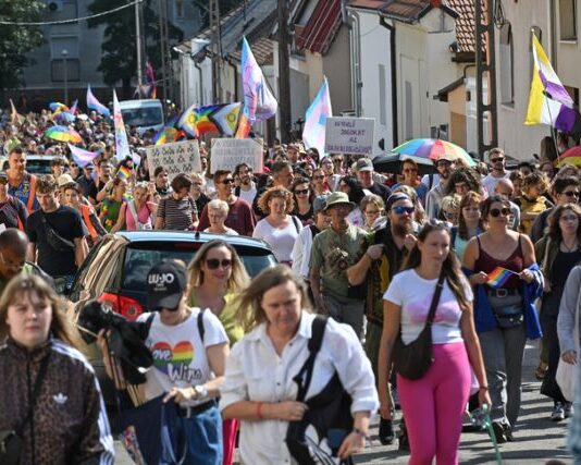 Pécs Pride 2026: több százan vonultak fel a belvárosban